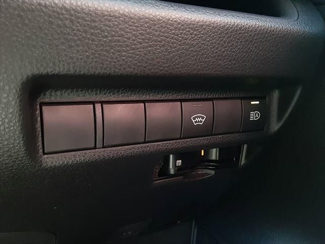 Toyota RAV4 2022-11 15008-28