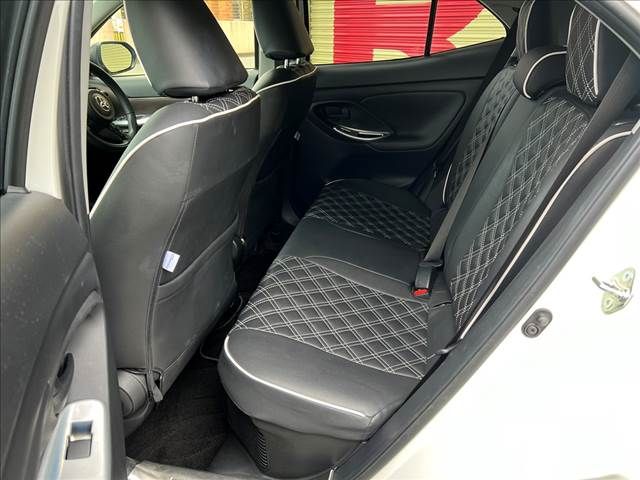 Toyota YARIS CROSS 2021-11 180782-7