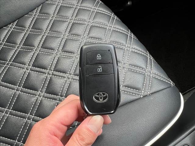 Toyota YARIS CROSS 2021-11 180782-22