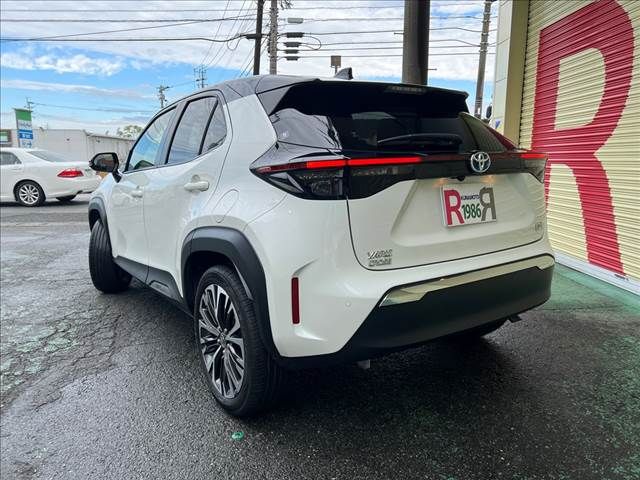 Toyota YARIS CROSS 2021-11 180782-4
