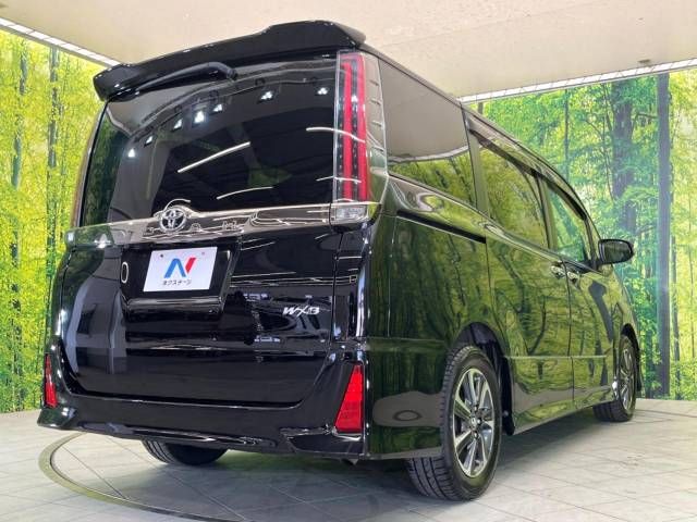 Toyota NOAH 2018-12 196782-18