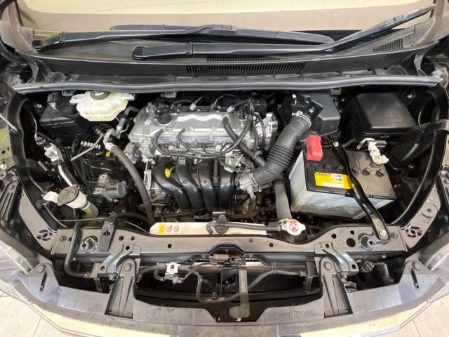 Toyota NOAH 2018-12 196782-19