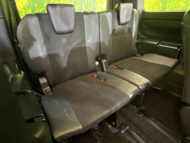Toyota NOAH 2018-12 196782-10