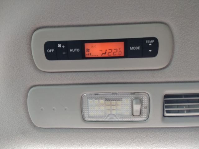 Nissan SERENA 2014-05 190539-21