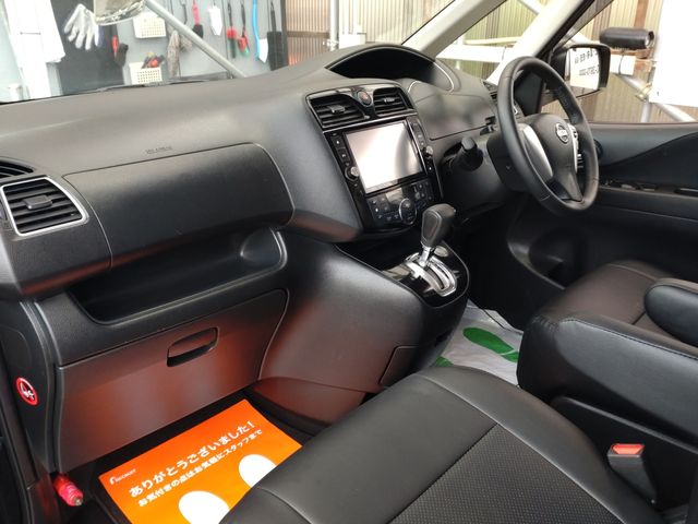 Nissan SERENA 2014-05 190539-3