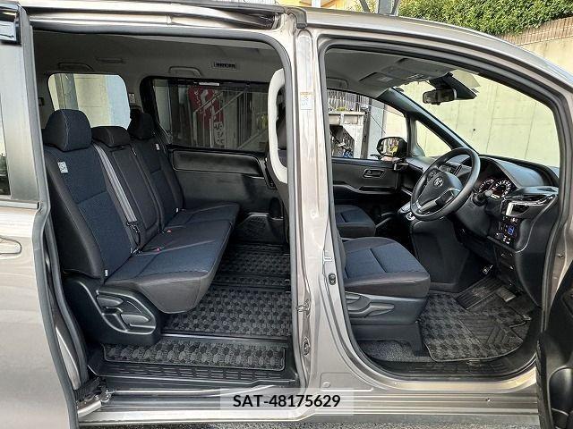 Toyota NOAH 2021-12 344458-24