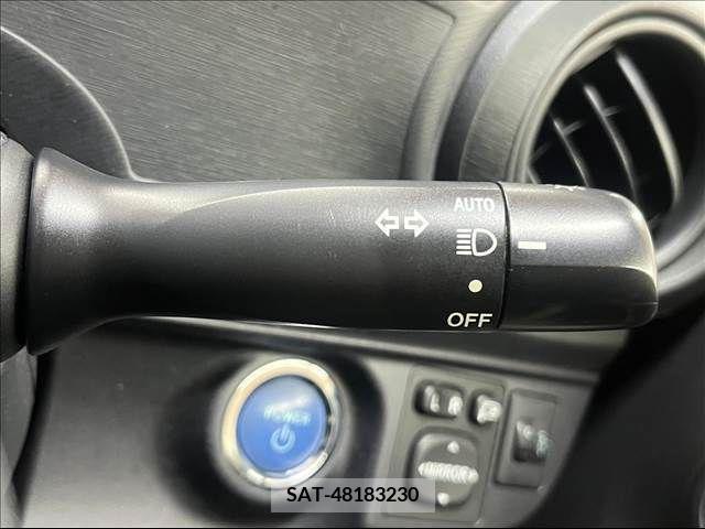 Toyota AQUA 2013-04 210317-8