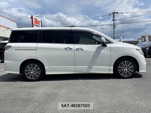 Nissan ELGRAND 2017-09 341545-11