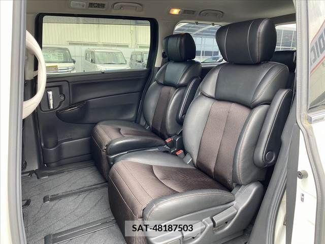 Nissan ELGRAND 2017-09 341545-18