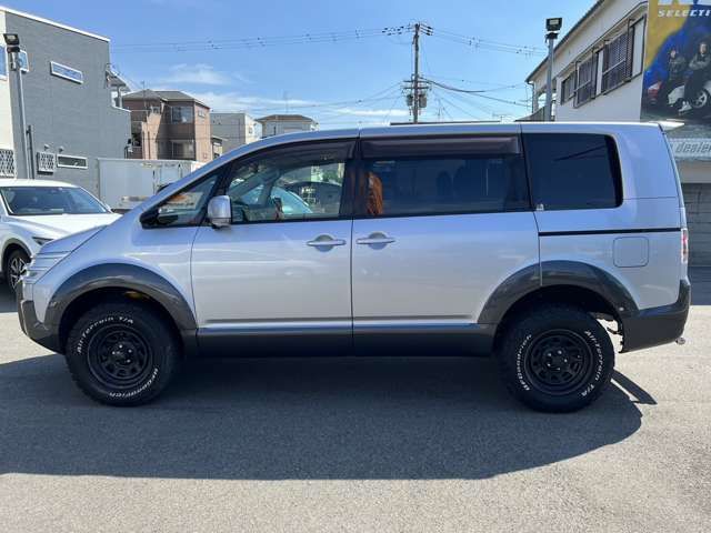 Mitsubishi DELICA D5 2011-10 9482-4