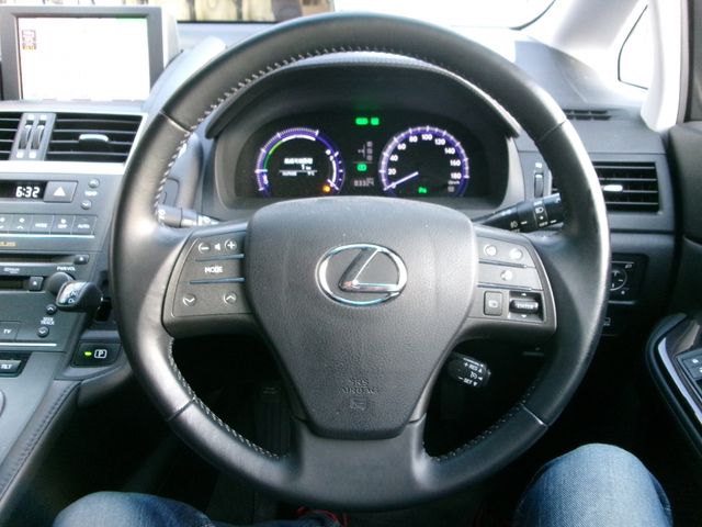 Lexus HS 2011-10 16663-14