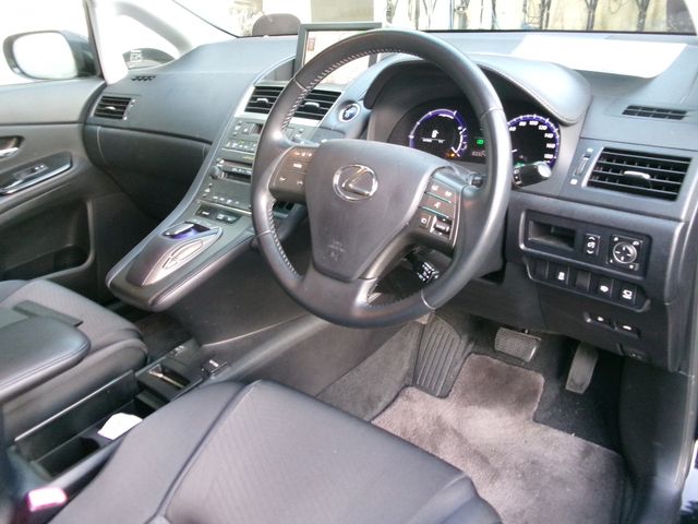 Lexus HS 2011-10 16663-1