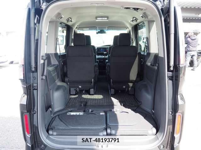 Honda e 2019-03 218441-15