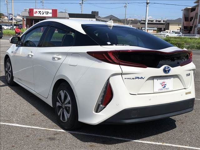 Toyota PRIUS PHV 2019-08 10312-16