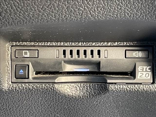Toyota PRIUS PHV 2019-08 10312-7