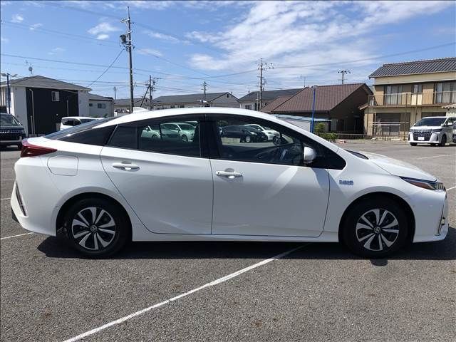 Toyota PRIUS PHV 2019-08 10312-13