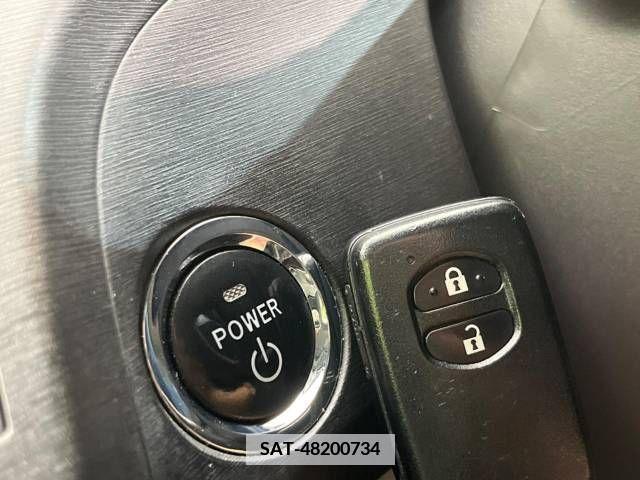 Toyota PRIUS 2011-11 366340-5