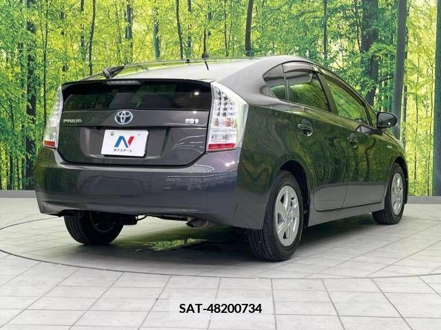 Toyota PRIUS 2011-11 366340-17