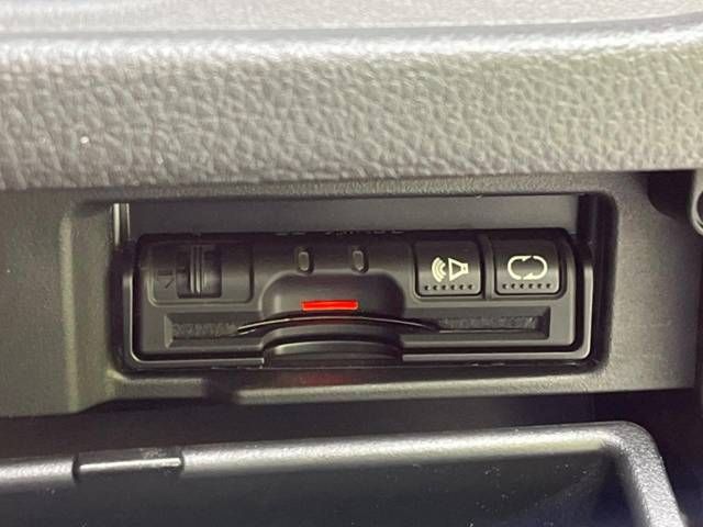 Nissan SERENA 2016-01 22298-5