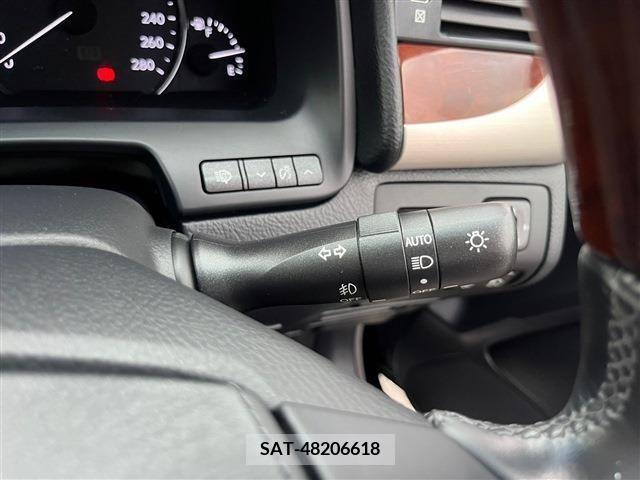 Lexus LS 2013-01 388196-29