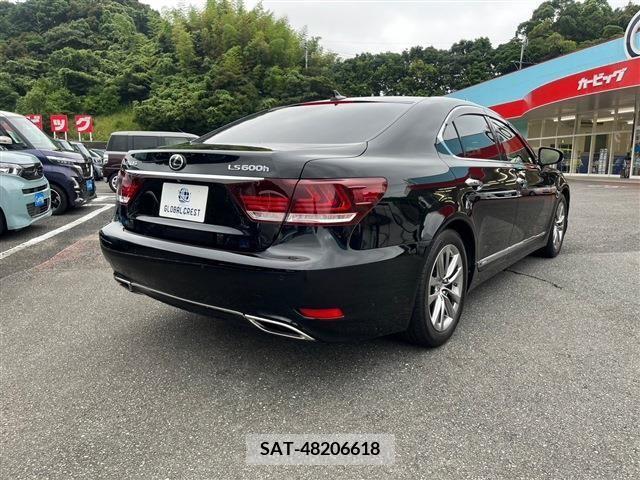 Lexus LS 2013-01 388196-10