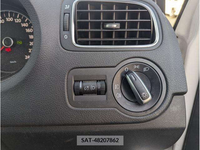 VolksWagen POLO 2011-10 204383-19