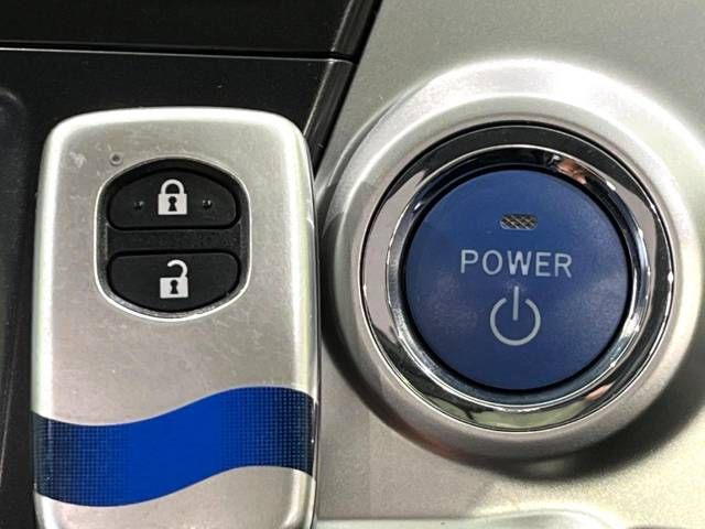 Toyota PRIUS ALPHA 2012-02 187919-7