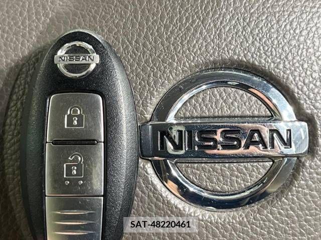 Nissan NOTE 2010-09 213117-3