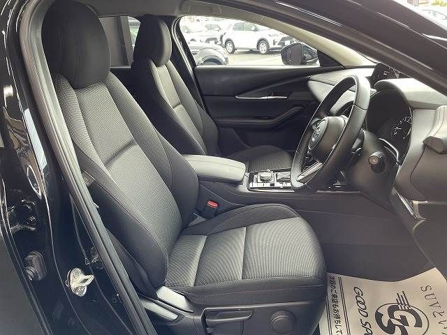 Mazda CX-30 2022-04 195983-4