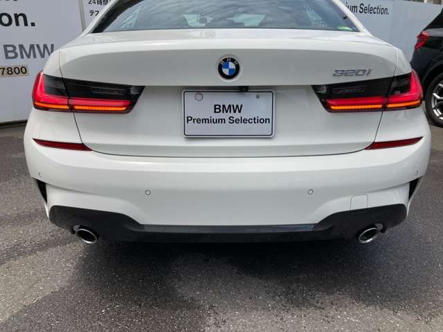 Bmw 3 SERIES 2019-03 4608-15