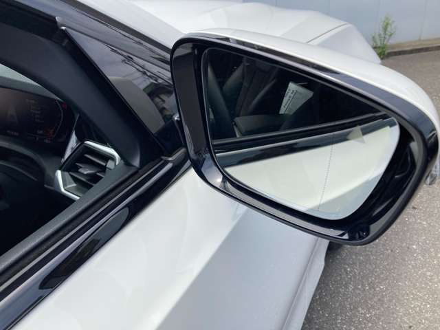 Bmw 3 SERIES 2019-03 4608-13