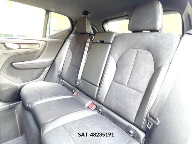 Volvo XC40 2021-12 394920-18