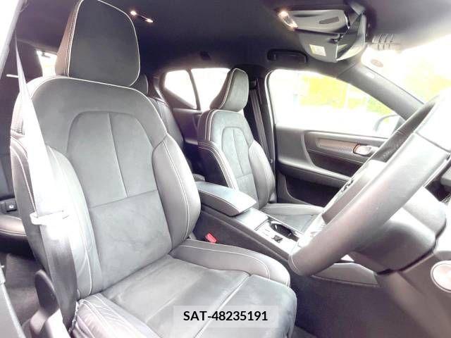 Volvo XC40 2021-12 394920-10
