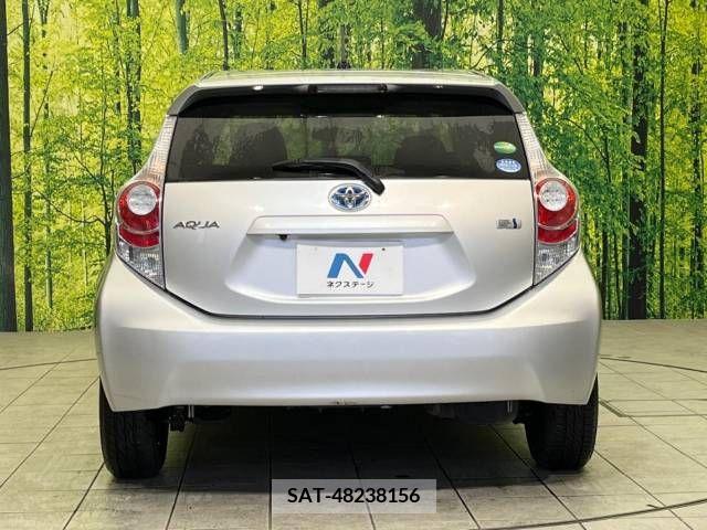 Toyota AQUA 2012-07 254046-15