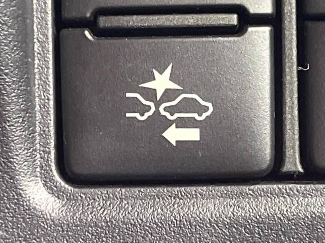 Toyota VOXY 2017-09 17864-4