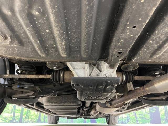 Toyota VOXY 2017-09 17864-19
