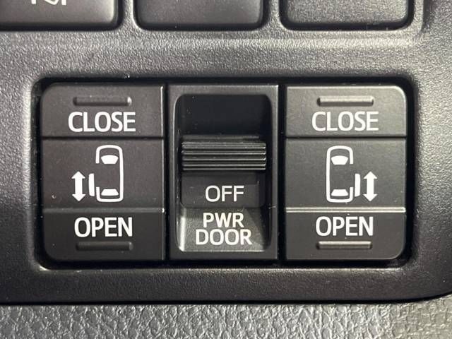 Toyota VOXY 2017-09 17864-3