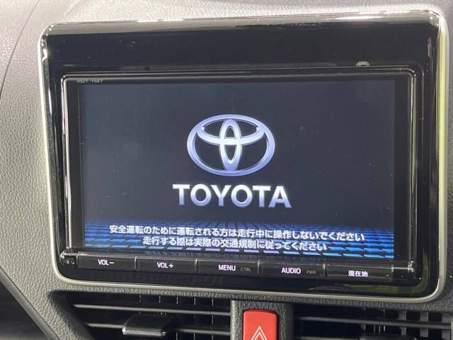 Toyota VOXY 2017-09 17864-5
