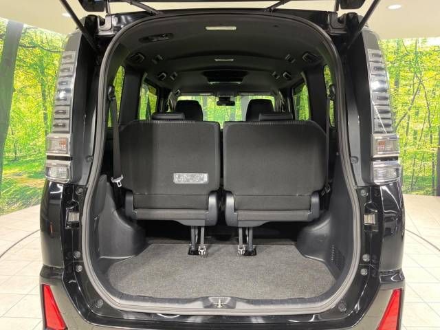 Toyota VOXY 2017-09 17864-11