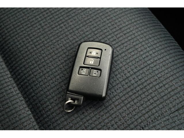 Toyota SIENTA 2017-03 187789-17