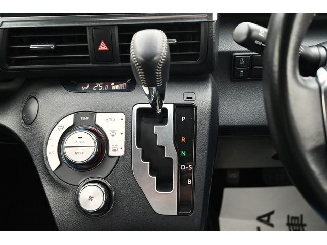 Toyota SIENTA 2017-03 187789-19