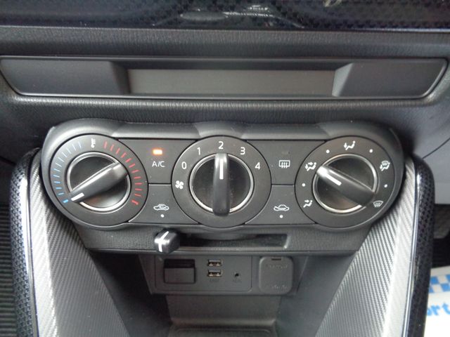 Mazda DEMIO 2017-04 12275-16