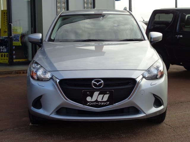 Mazda DEMIO 2017-04 12275-3