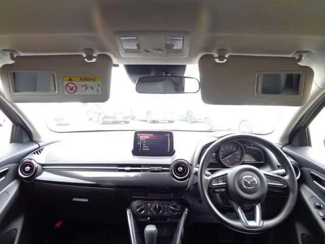 Mazda DEMIO 2017-04 12275-13
