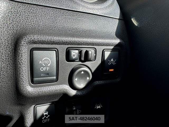 Nissan NOTE 2016-07 343349-26