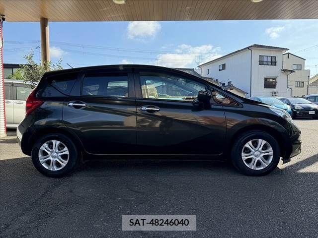 Nissan NOTE 2016-07 343349-9