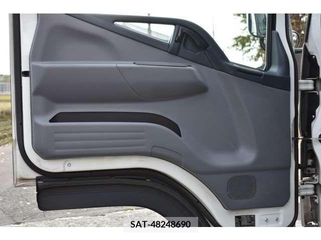 Mitsubishi CANTER 2014-06 222485-9