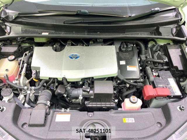 Toyota PRIUS 2019-04 219677-18