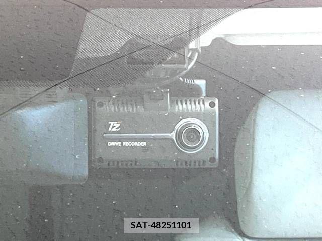 Toyota PRIUS 2019-04 219677-7