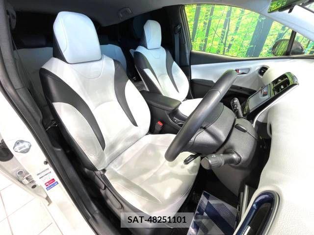 Toyota PRIUS 2019-04 219677-8